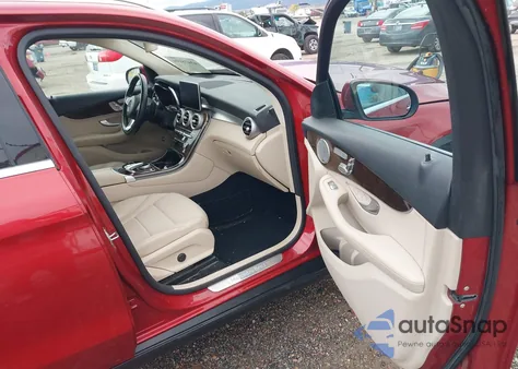 2017 Mercedes-Benz Glc 300 4Matic from USA, damaged, VIN WDC0G4KB8HF230129